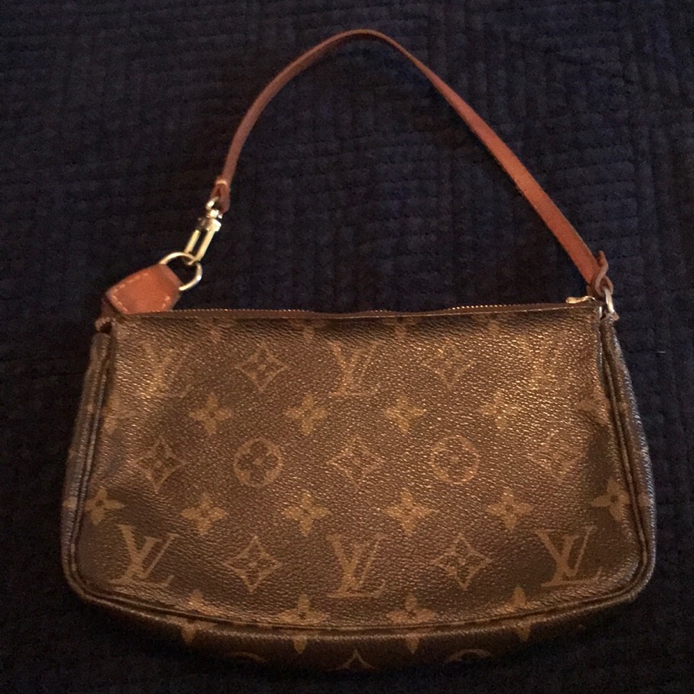 Authentic Louis Vuitton Pouch